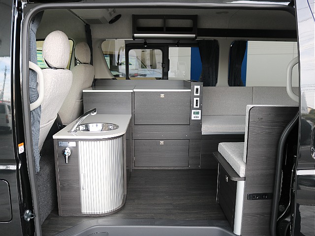 黒木目インテリア内装になります♪♪