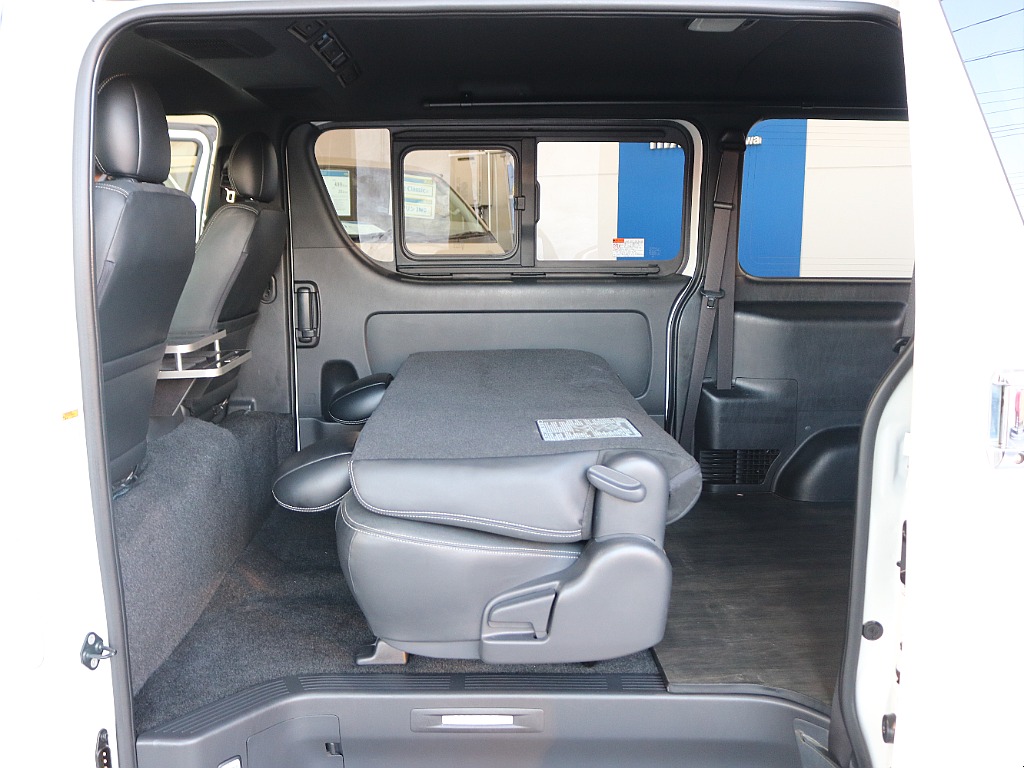 セカンドシートは様々なシートアレンジが可能です☆☆