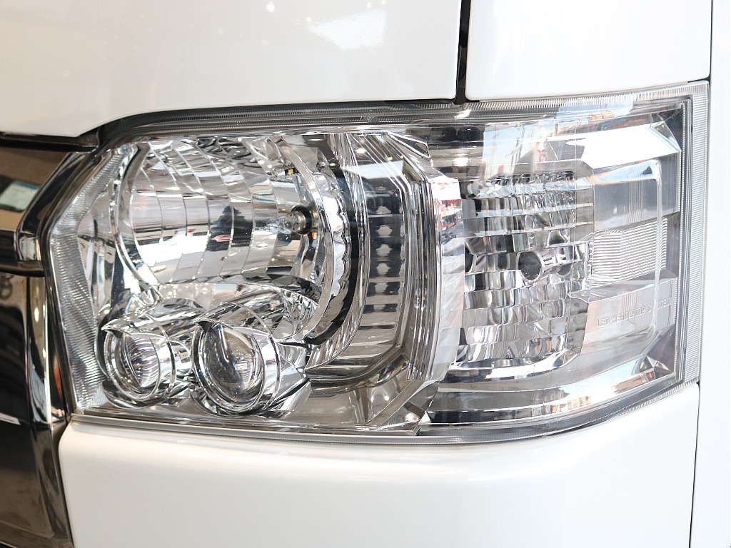 LEDヘッドランプ装着済みですので夜間の走行も安心です♪♪