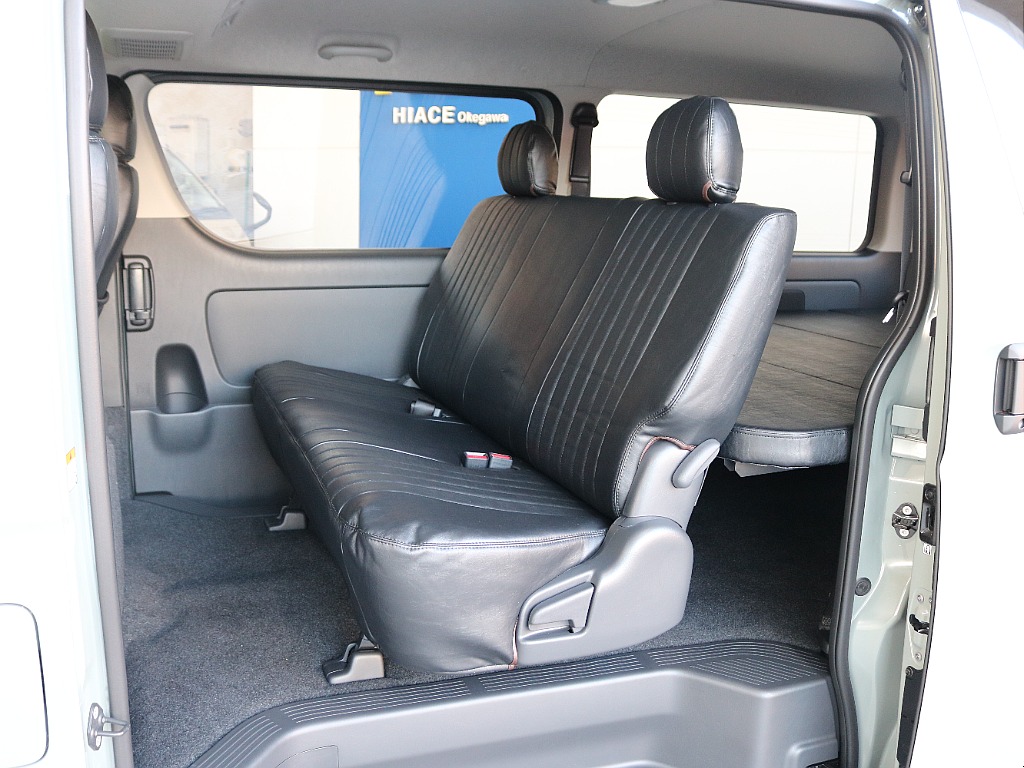 後席も同様のシートカバを装着しております☆☆