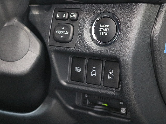プッシュスタートになりますので、スムーズにエンジン始動を行えます☆☆