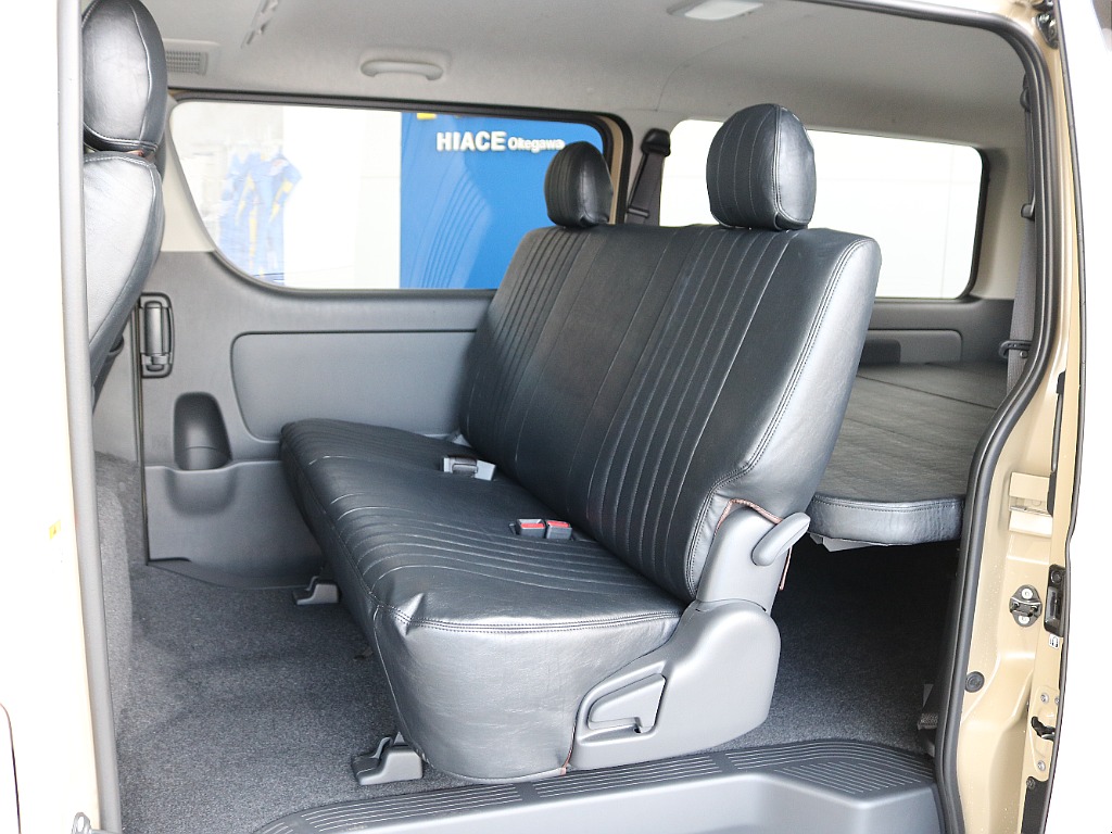後席も前席同様のシートカバーを装着しております☆☆