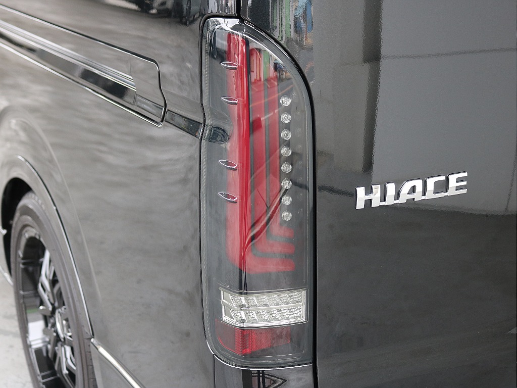 アルティメット2LEDテールランプが装着されております☆