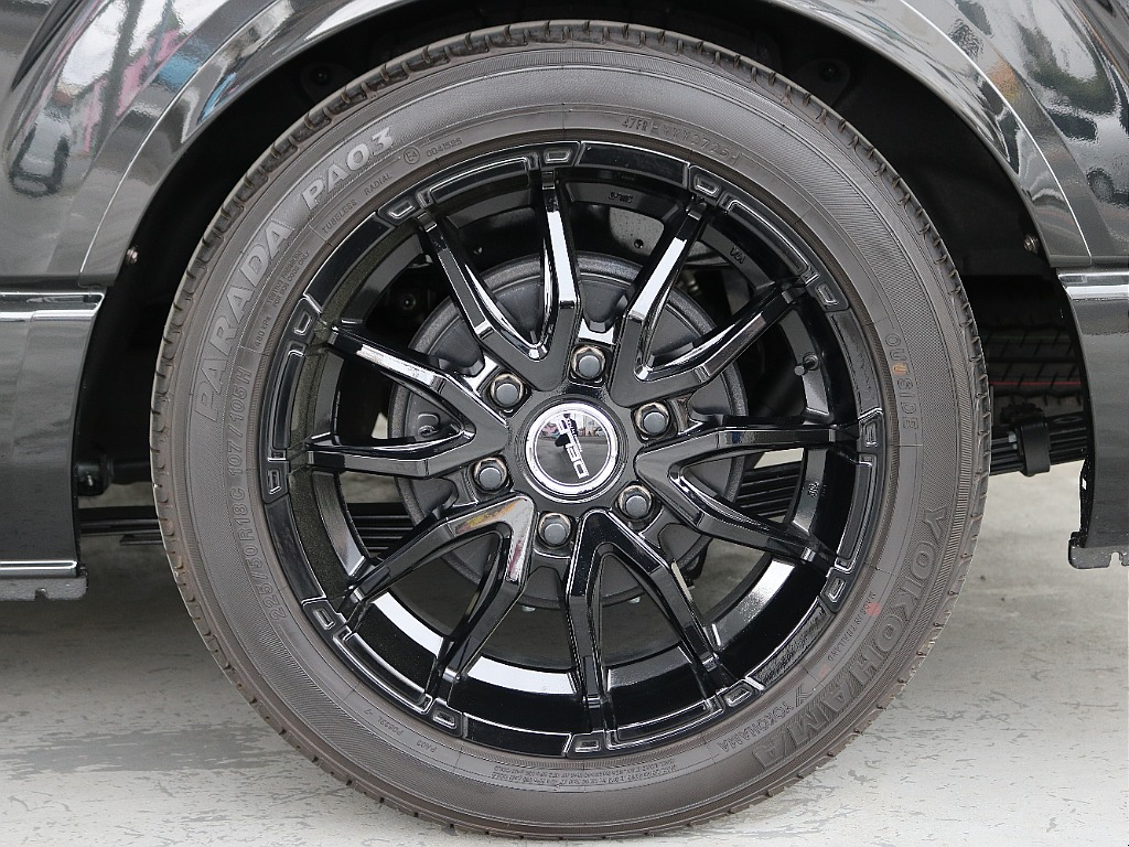 オリジナルデルフ06・17インチAWにファルケンタイヤが組まれています！