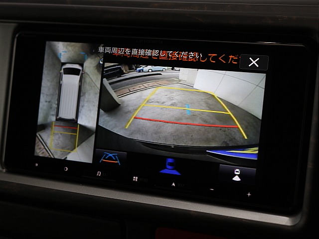 パノラミックビューモニター付きなので駐車も楽々です☆