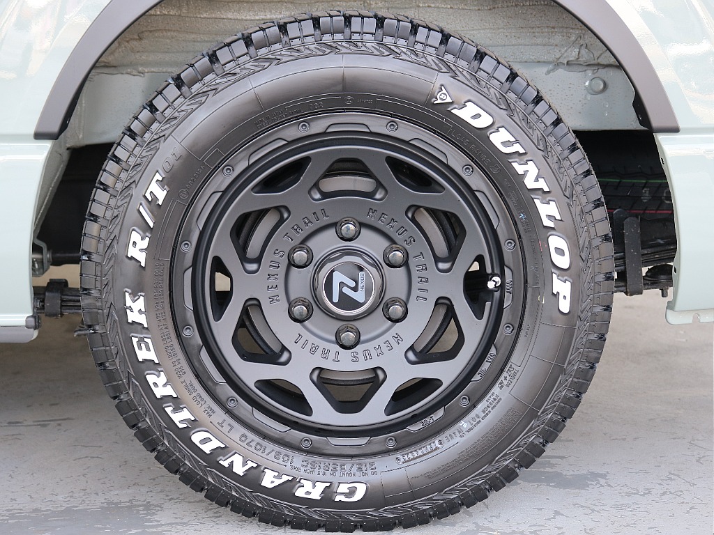 NT-1・16インチAWにダンロップグラントレックの組み合わせになります♪♪