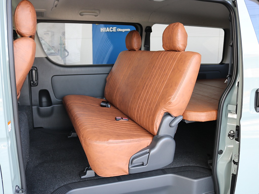 後席も同様のシートカバー装着済みです♪♪