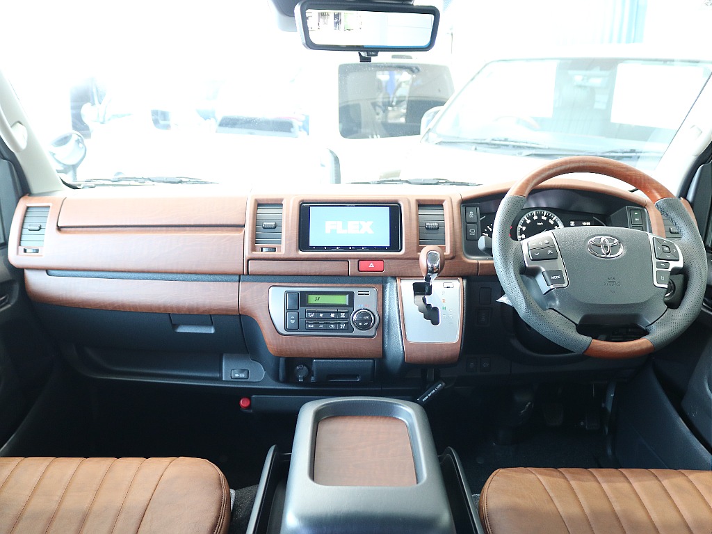 茶木目インテリアパネル3点セット装着済みです♪♪