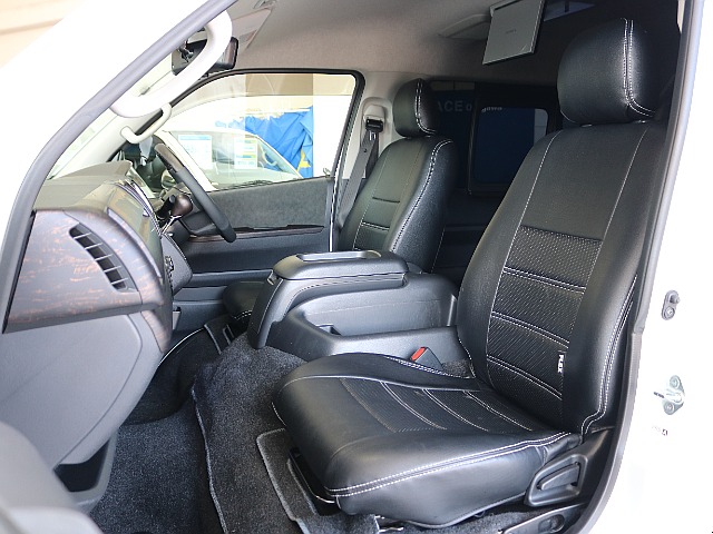 シートはオリジナルシートカバー装着済みです♪♪