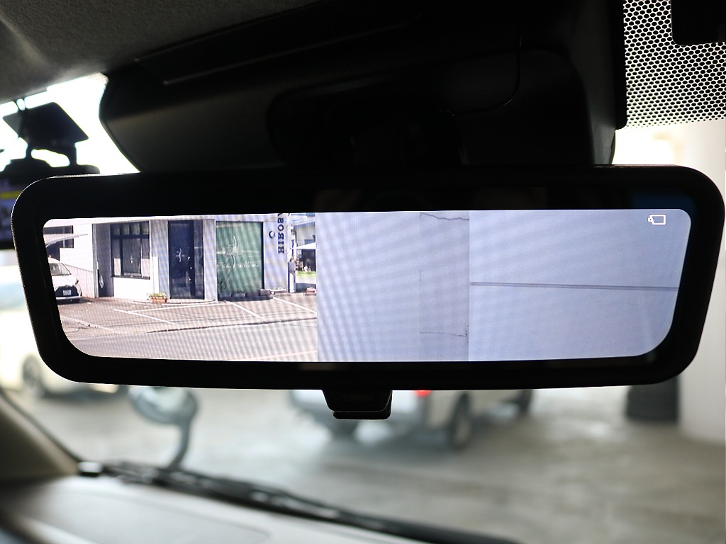 デジタルインナーミラー装着済みです☆☆