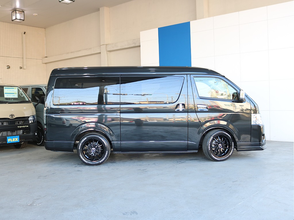 両側パワースライドドアになっております♪♪