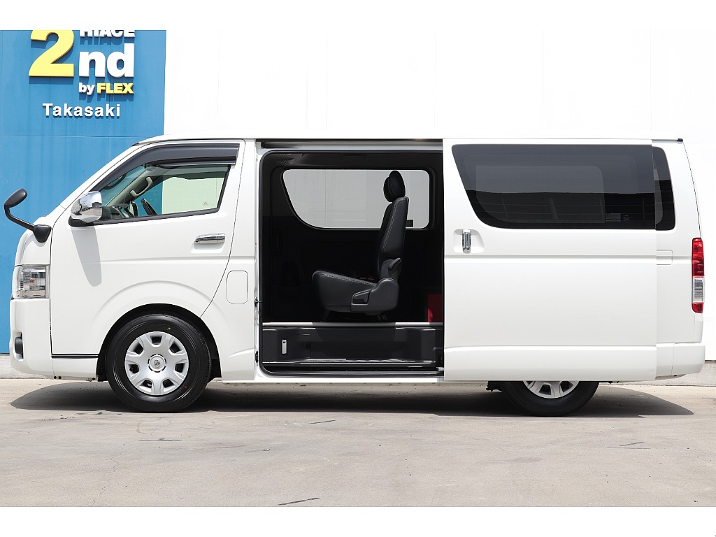 ハイエースセカンド高崎店にて展示中♪027-384-3591