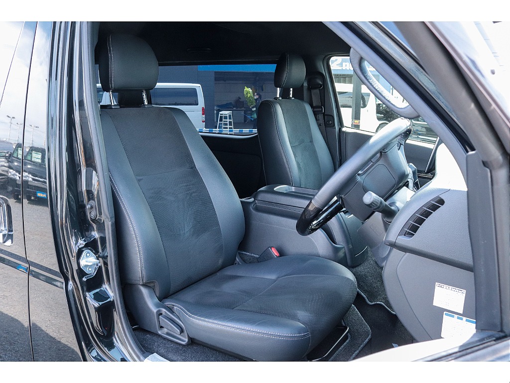 ハイエースセカンド高崎店にて展示中♪027-384-3591