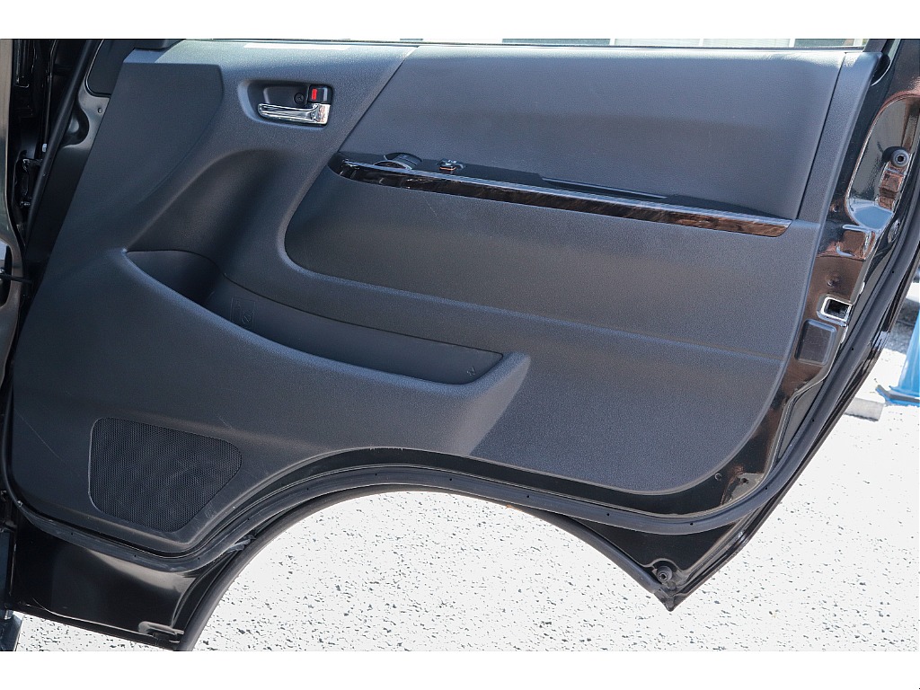 ハイエースセカンド高崎店にて展示中♪027-384-3591