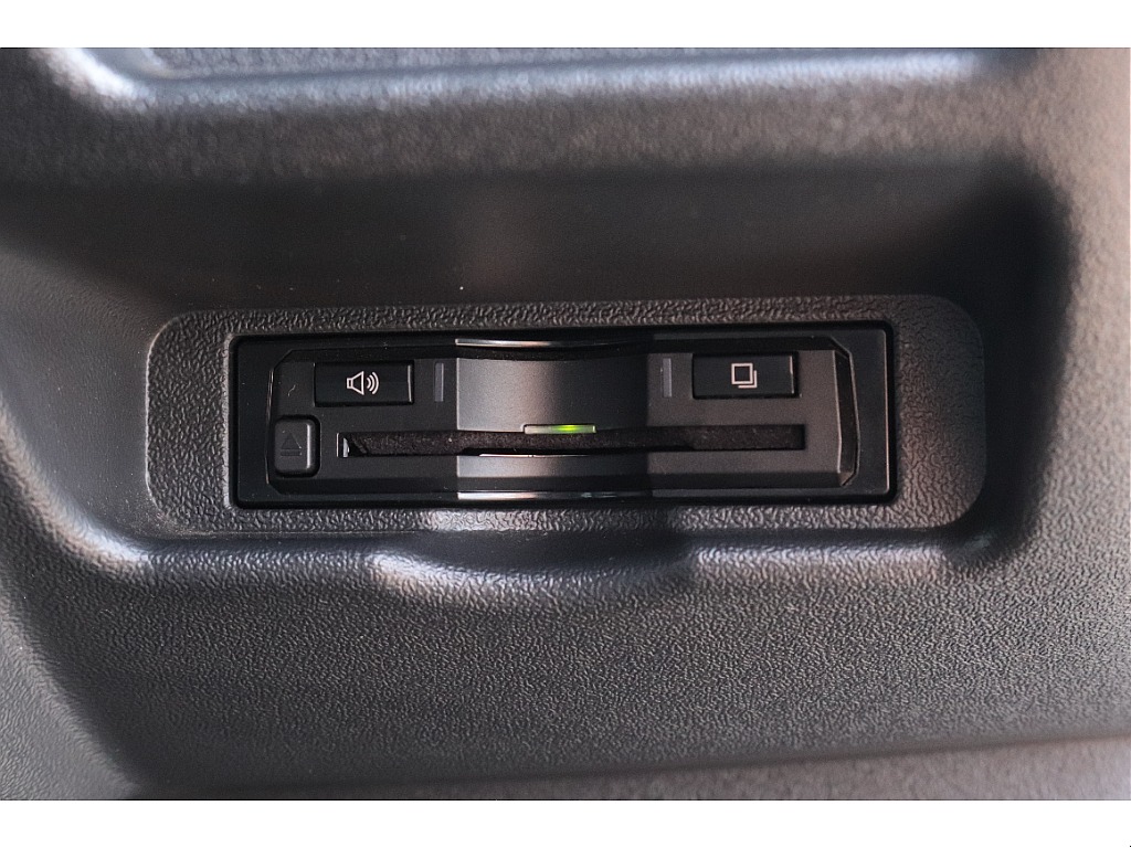 ハイエースセカンド高崎店にて展示中♪027-384-3591