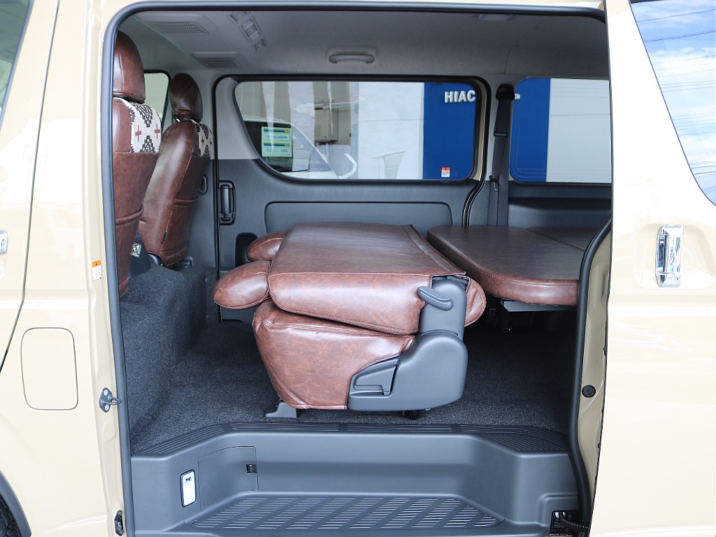 セカンドシートは様々なシートアレンジが可能です☆☆