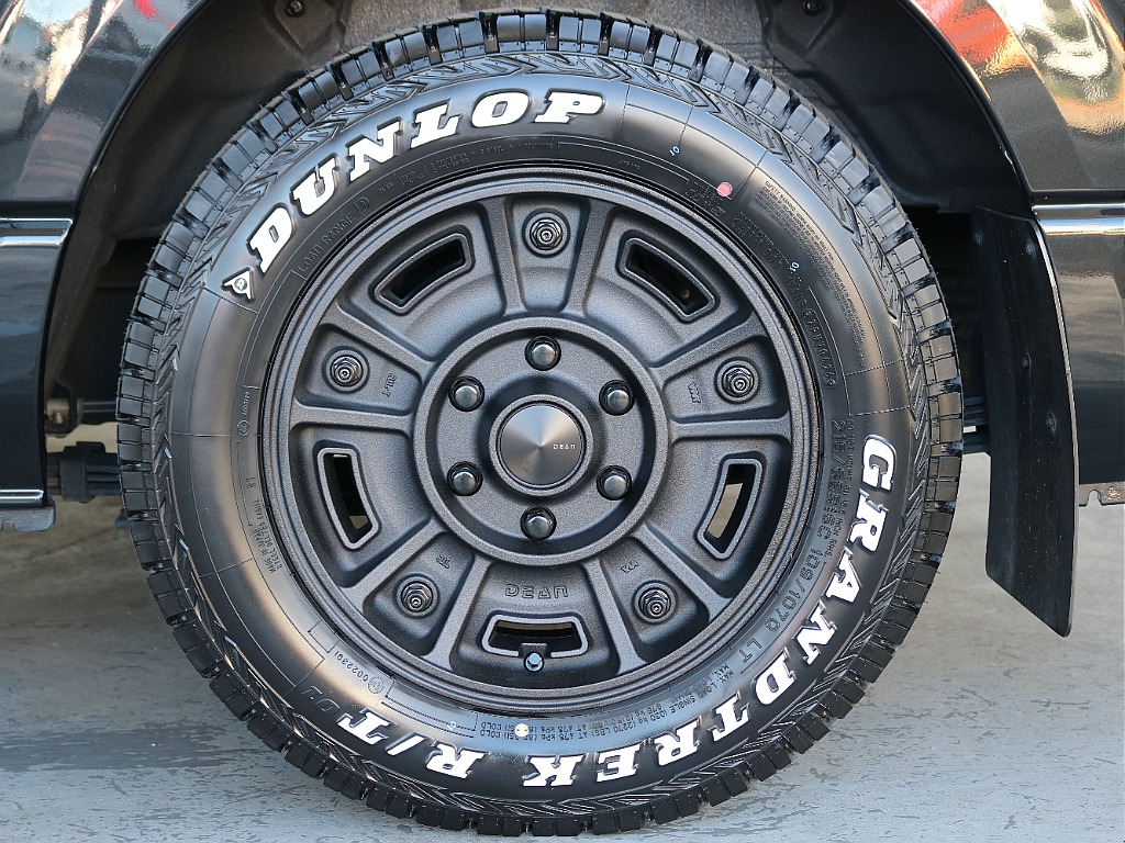 BJメキシカン１６インチAWにダンロップの組み合わせになっております♪