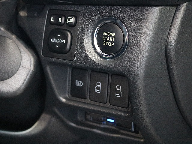 プッシュスタートなのでエンジン始動も楽々です☆