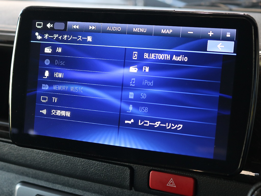 Panasonic製のフローティングナビが装着済みです♪