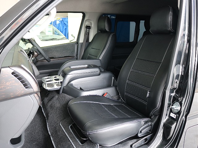 オリジナルのシートカバーが装着されております♪