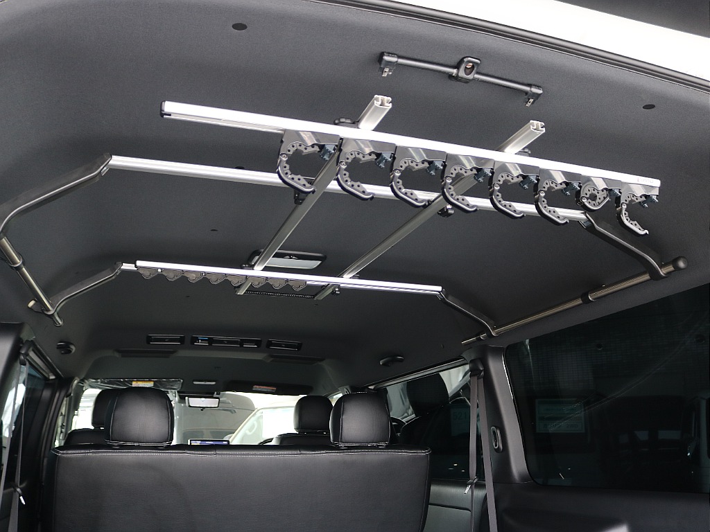 ロットホルダー付きなので釣り竿をそのまま積み込めます！