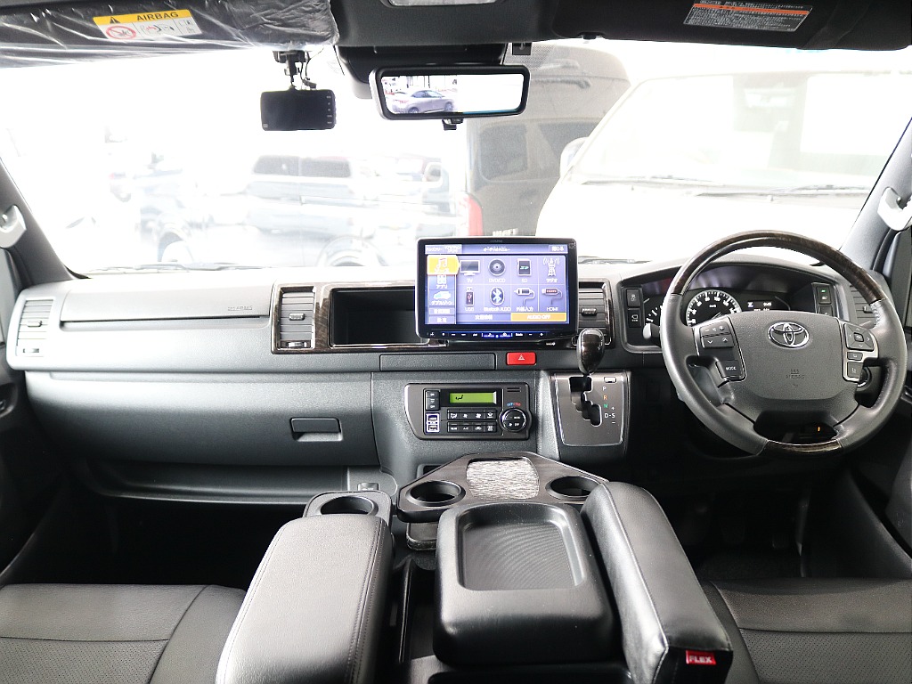 ワイドボディなので広々とした内装になっています！