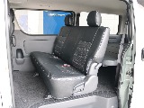 後席も同様のシートカバーが装着されております☆☆