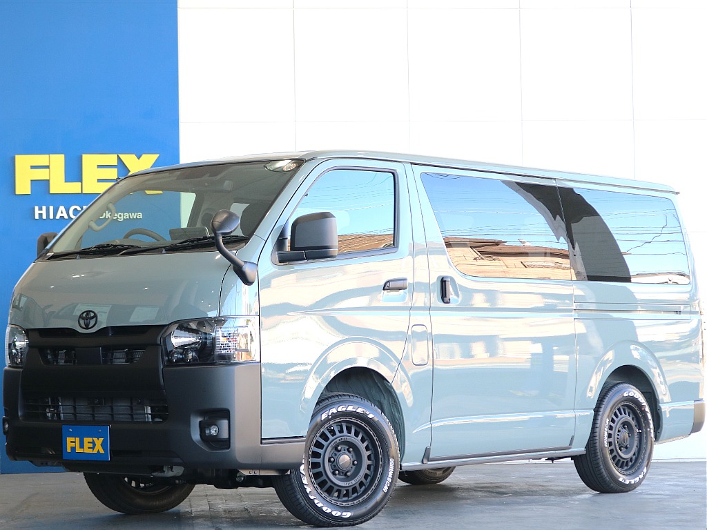 【登録済未使用車】ハイエースバン　ディーゼル4WD　カーキ 希少なアーバンカーキに外装はマットブラックエディションカスタム！！