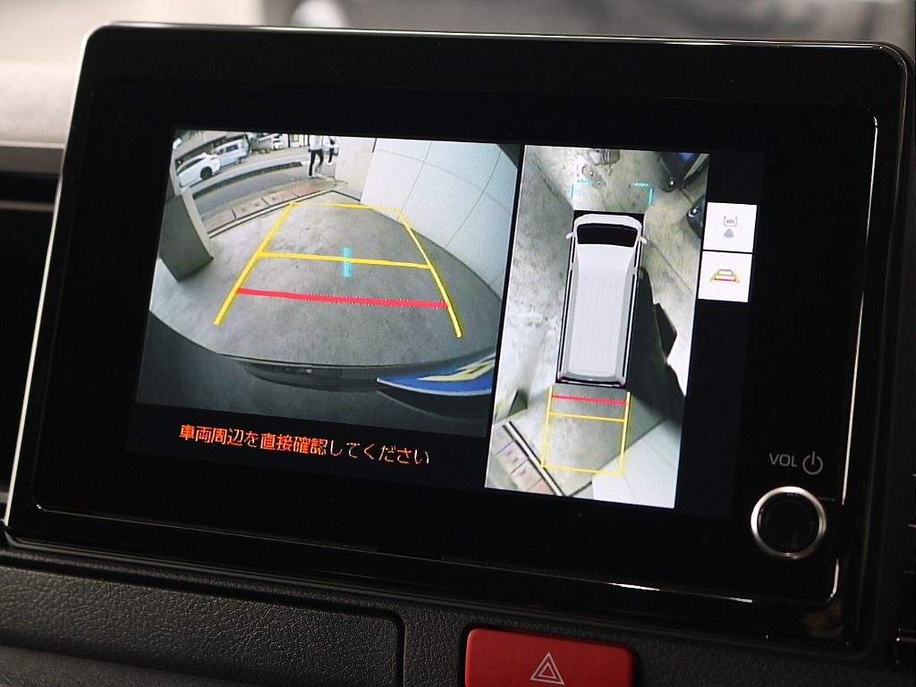バックカメラ装着済みですので駐車時も安心です☆☆
