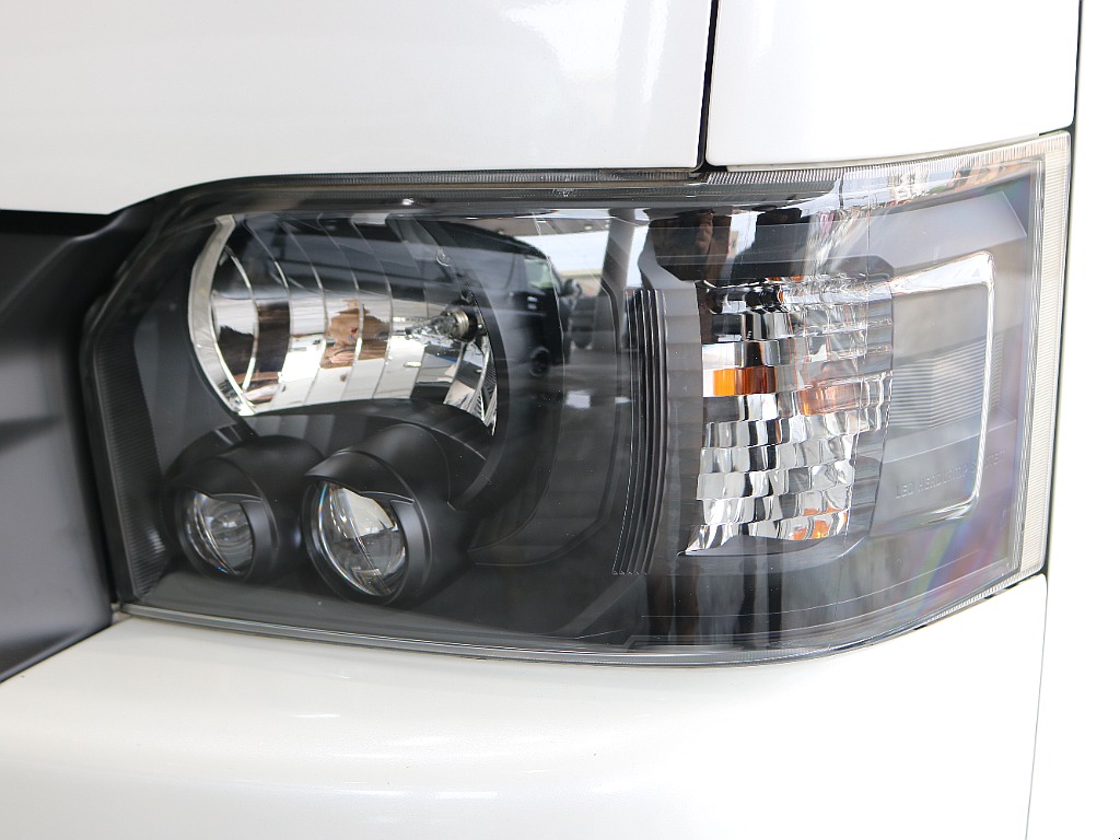 LEDヘッドランプ装着済みですので夜間の走行も安心です♪♪