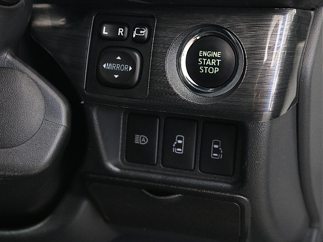 プッシュスタートなのでエンジン始動も楽々です♪♪