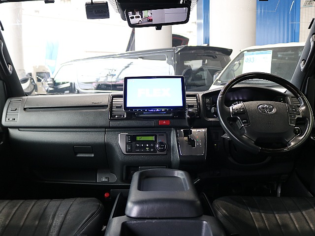 特別仕様車ダークプライムⅡなので高級感のある内装になっております♪♪