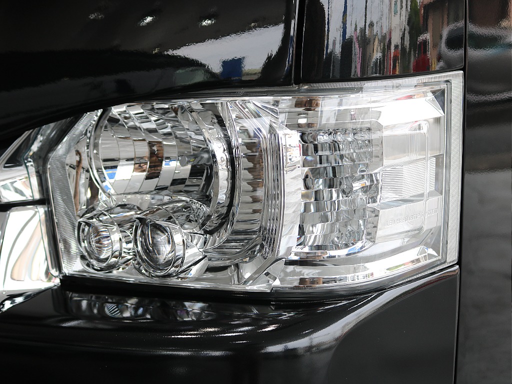 LEDヘッドランプなので夜間の走行も安心です♪