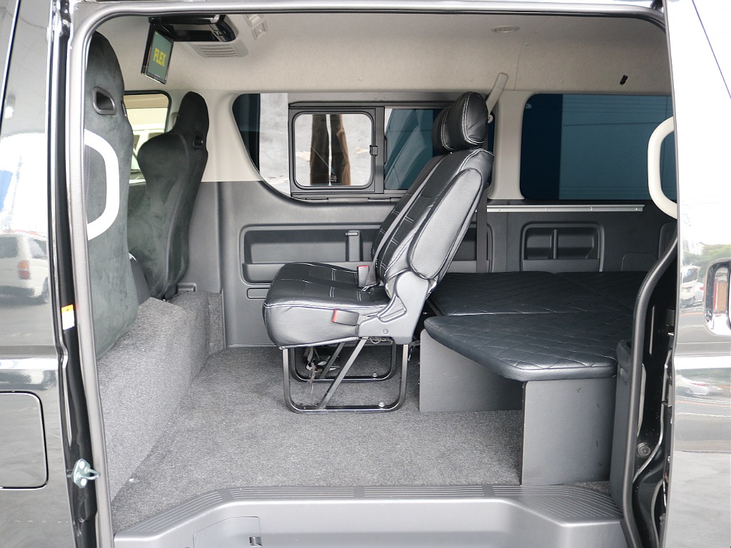 2列目はリクライニングも可能です！