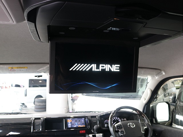 フリップダウンモニター装着済みですので大画面で映像をお楽しみいただけます♪♪