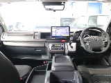 ワイドボディなので広々とした内装になっております♪♪
