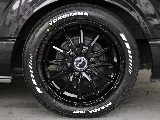 Delf06 17インチAWにYOKOHAMA PARADAタイヤの組み合わせになっております♪♪