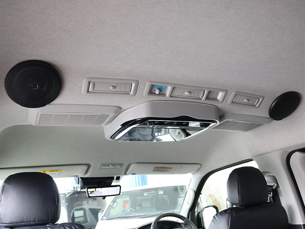ルーフスピーカー搭載済みですので大音量で音声をお楽しみいただけます♪♪
