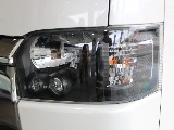 LEDヘッドライトで明るく照らしてくれます！