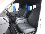 特別仕様車なのでハーフレザーシートになっています！！