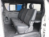 後席も特別仕様車専用のハーフレザーシートになっています♪