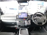 特別仕様車なので高級感のある内装になっています♪