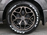 スタイリングヘックスと17インチAWとナスカータイヤが装着されております♪