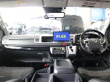 ワイドボディなので広々とした内装になっております☆☆