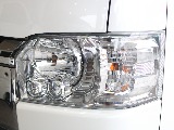 ヘッドライトはメーカーオプションのLEDで夜道も明るく安心！！