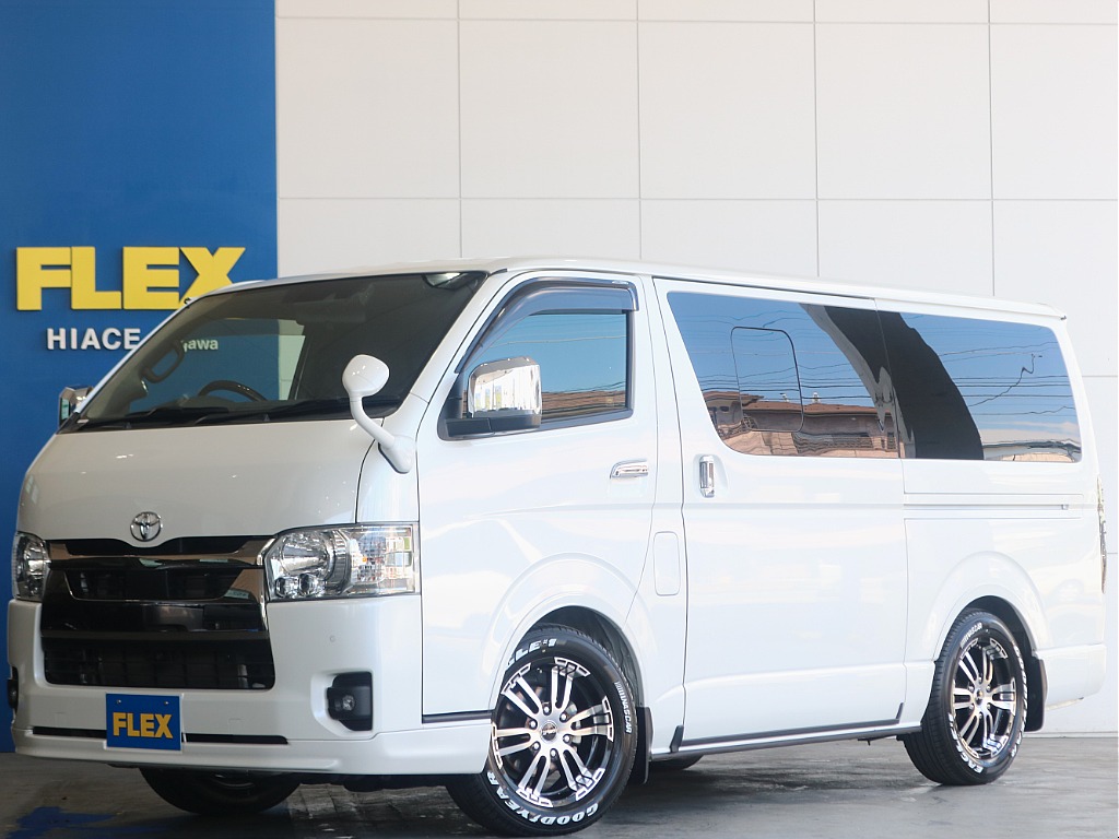 【厳選仕入中古車】令和4年式 ハイエースバンS-GL　ダークプライムⅡディーゼル4WD パールホワイトでローダウンスタイルのお車入庫致しました☆☆