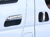 ドアハンドルはこのようになっております♪♪
