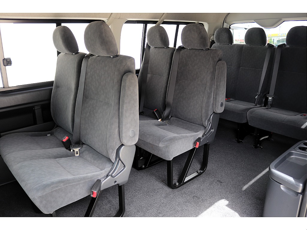 トヨタ&nbsp;ハイエース&nbsp;ワゴン2.7GLロング ミドルルーフ&nbsp;【コスパ◎】【アウトレット車両】&nbsp;群馬県の詳細画像&nbsp;その13
