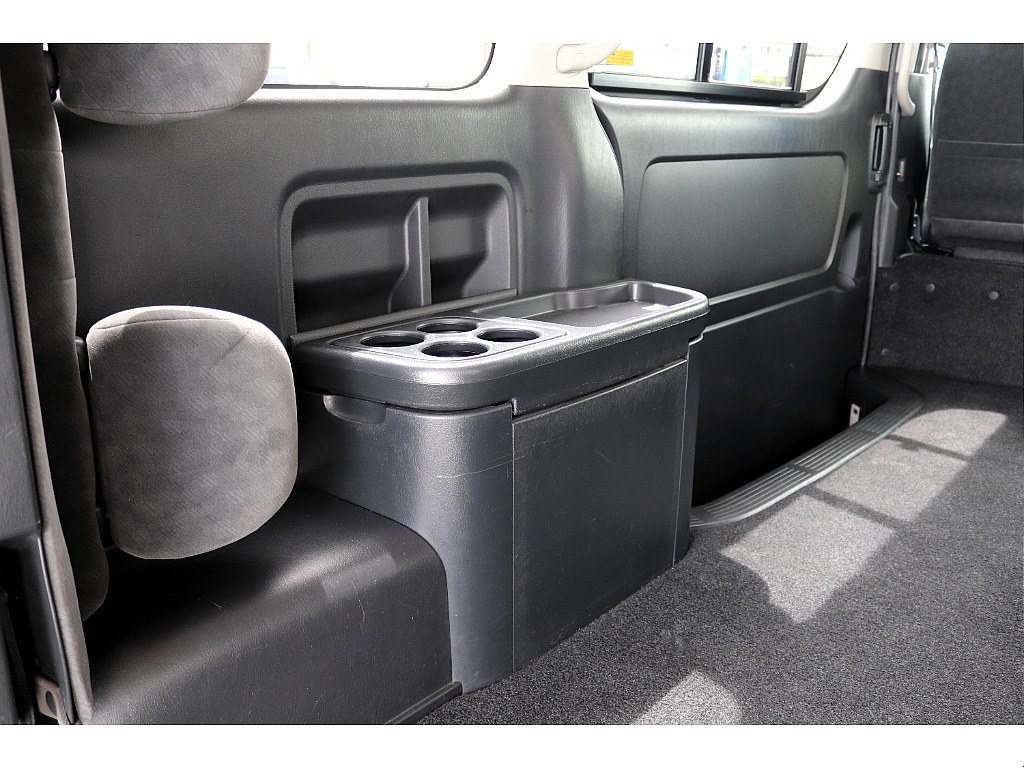 トヨタ&nbsp;ハイエース&nbsp;ワゴン2.7GLロング ミドルルーフ&nbsp;【コスパ◎】【アウトレット車両】&nbsp;群馬県の詳細画像&nbsp;その16