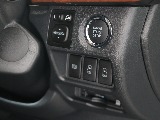 運転席の操作ボタンも機能性充実してます！